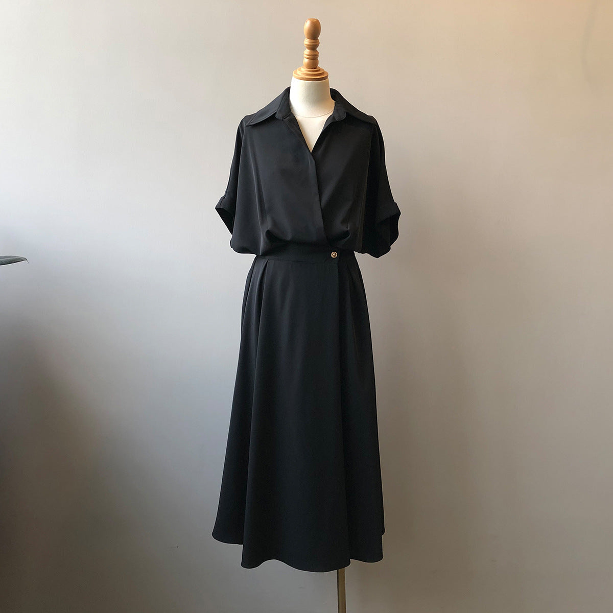 V-neck shirt dress