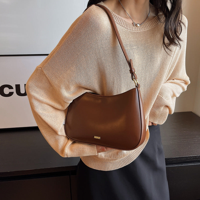 Classy shoulder zip bag