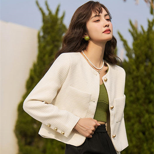 Elegant Buttoned Crop Jacket